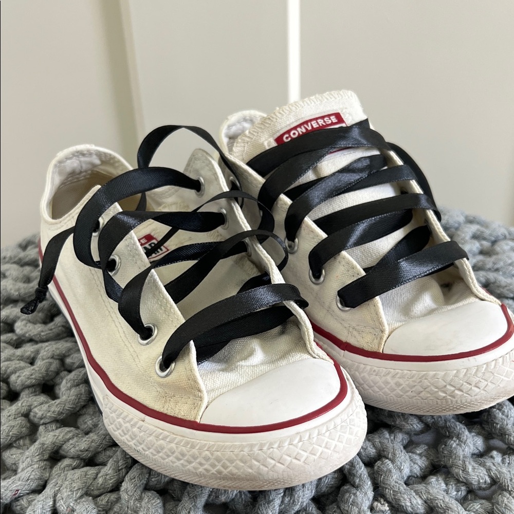 Converse Kids Cream Sneakers with Black Laces